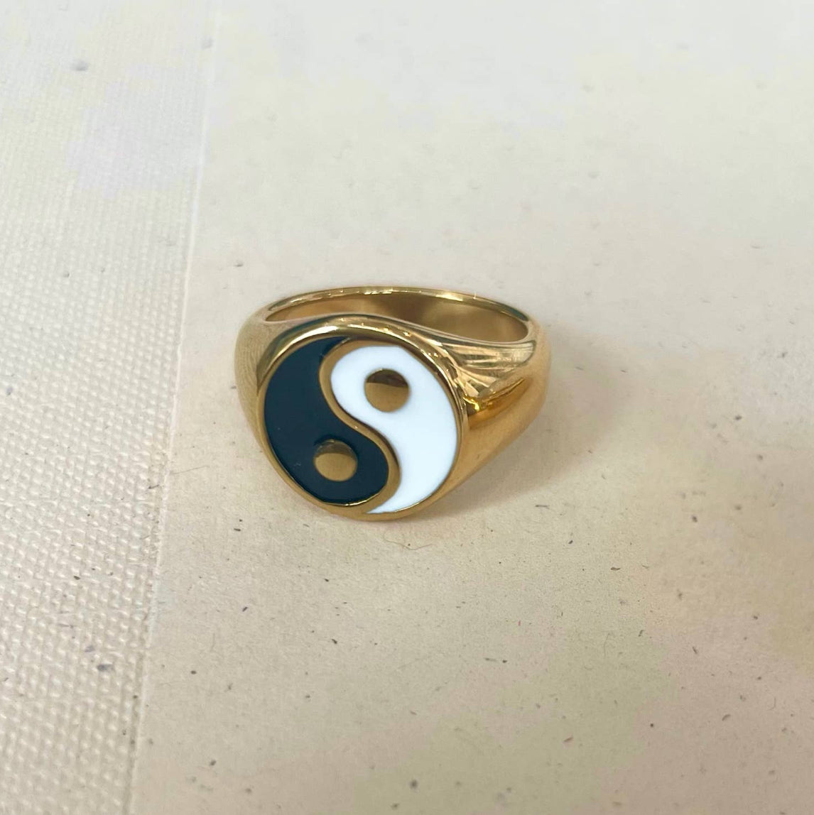 Yin Yang Ring